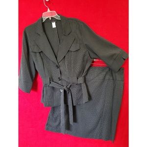 Courtenay 3/4-Sleeve Suit
